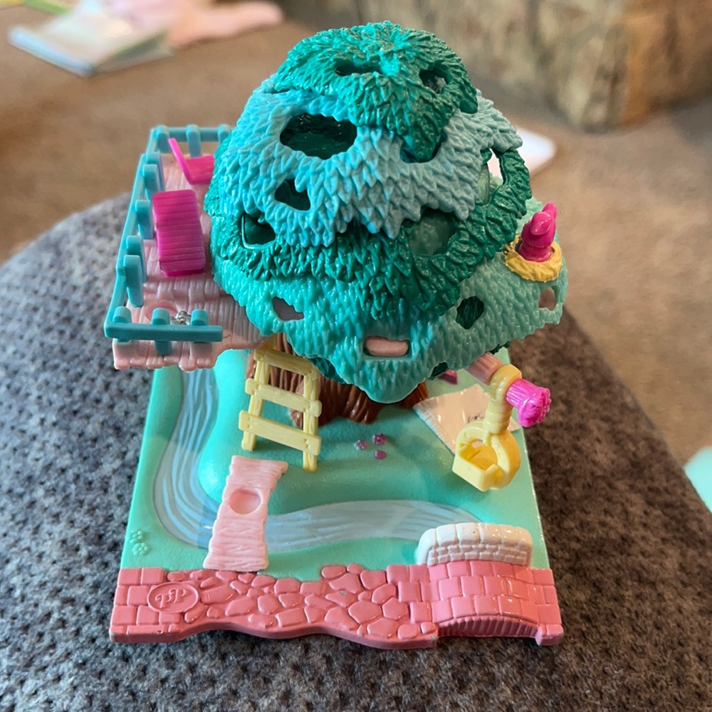 Polly Pocket Tree House